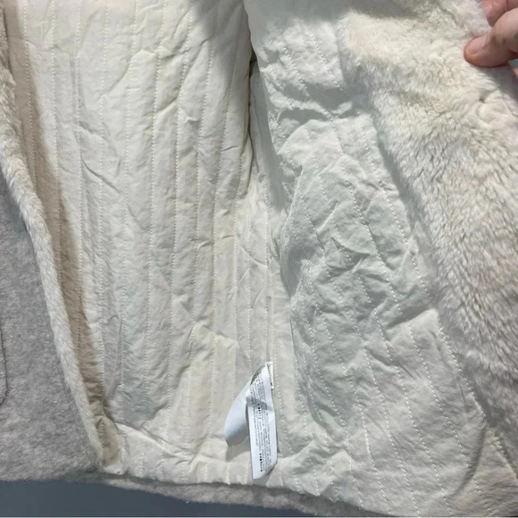 Zara TRF Teddy Jacket Size Small Cream Color . - Picture 13 of 15